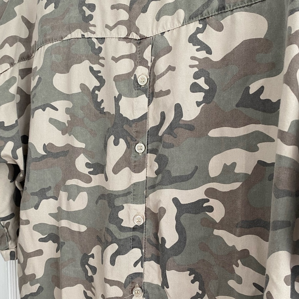 SUZY D LONDON Oversized Button Back Camo Tunic Women’s Blouse in Size M - Picture 6 of 7